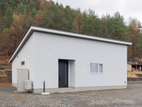 塩尻市 3,390万円